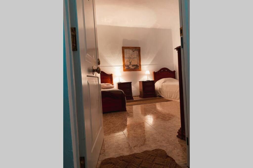 Large 90M2 Canary Apartment, Nice View, Location ! Puerto de Santiago  Eksteriør billede
